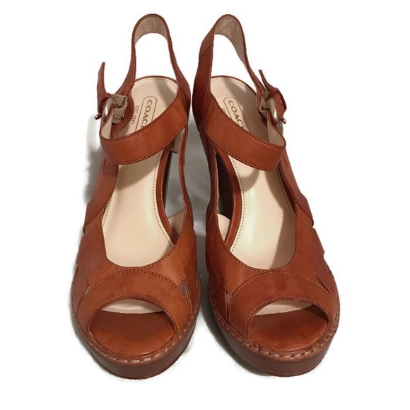 Coach British Tan Leather Heels - Size 8 - Picture 2 of 8
